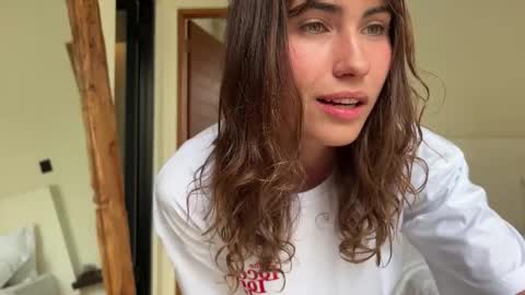 Helen online show from October 2025 10:10:01 PM