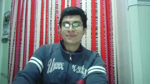Snapshot of oomaurooo chatting on December 2024 10:02:01 AM oomaurooo online show from December 2024 10:02:01 AM