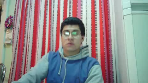 Snapshot of oomaurooo chatting on December 2024 07:29:01 AM oomaurooo online show from December 2024 07:29:01 AM