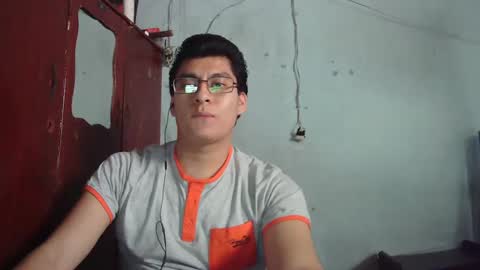 Snapshot of oomaurooo chatting on December 2024 09:29:02 PM oomaurooo online show from December 2024 09:29:02 PM