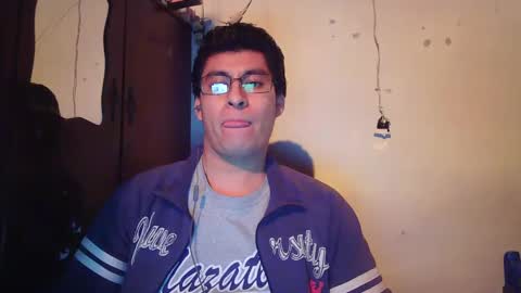 Snapshot of oomaurooo chatting on December 2024 07:00:02 AM oomaurooo online show from December 2024 07:00:02 AM