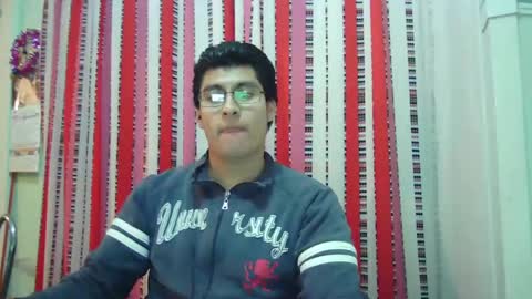 Snapshot of oomaurooo chatting on December 2024 08:22:02 AM oomaurooo online show from December 2024 08:22:02 AM