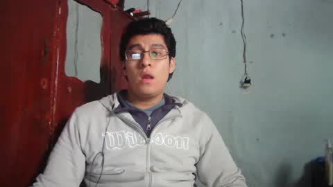 Snapshot of oomaurooo chatting on January 2025 06:59:02 PM oomaurooo online show from January 2025 06:59:02 PM