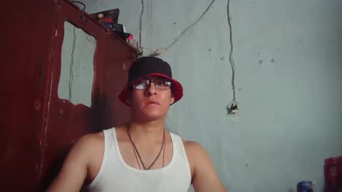 Snapshot of oomaurooo chatting on September 2025 07:15:02 PM oomaurooo online show from September 2025 07:15:02 PM