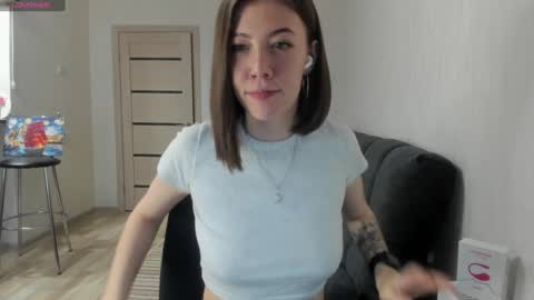 Snapshot of oops_britney chatting on January 2025 04:15:01 PM Britney online show from January 2025 04:15:01 PM