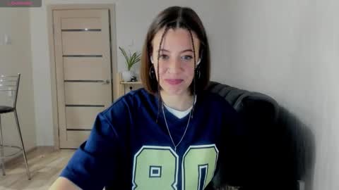 Snapshot of oops_britney chatting on October 2025 08:09:02 PM Britney online show from October 2025 08:09:02 PM