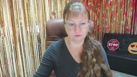 Snapshot of oovanessahotts chatting on September 2025 04:58:02 AM Vanessa online show from September 2025 04:58:02 AM
