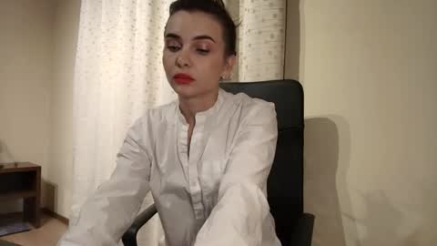 ophelia blue online show from October 2025 04:09:02 PM