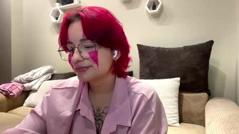 Thea online show from October 2025 07:42:01 AM