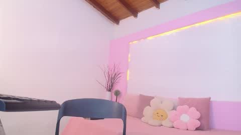 Snapshot of oralarson chatting on October 2025 11:50:02 AM Ora Larson online show from October 2025 11:50:02 AM