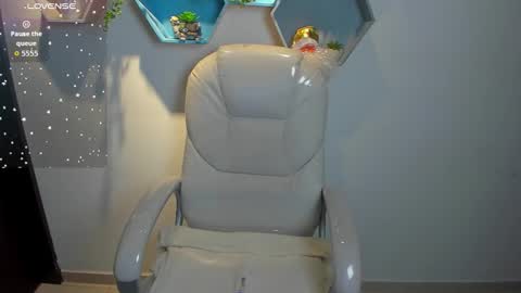 Snapshot of oriana_long chatting on December 2025 03:05:01 AM O R I online show from December 2025 03:05:01 AM