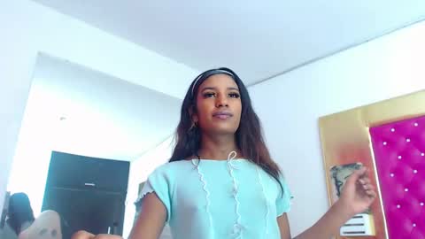 Oriana online show from December 2024 01:41:02 PM