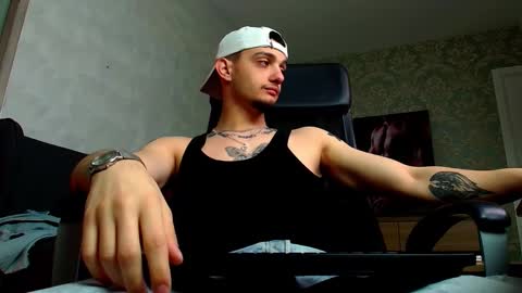 OscarGriffin online show from March 2025 06:28:02 AM