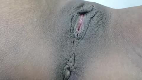 OsirisHills online show from October 2025 08:09:02 PM