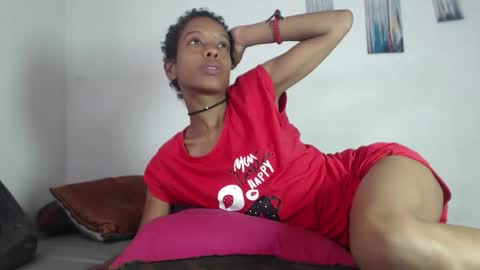 OsirisHills online show from October 2025 03:47:02 PM