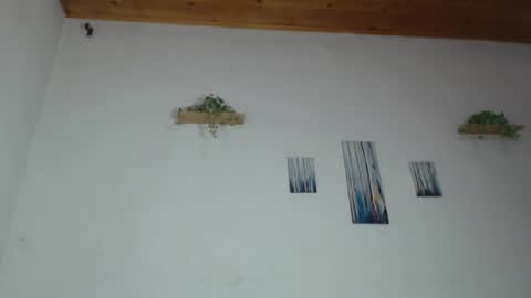 OsirisHills online show from November 2025 08:44:01 PM