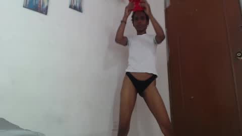 OsirisHills online show from November 2025 06:52:02 PM