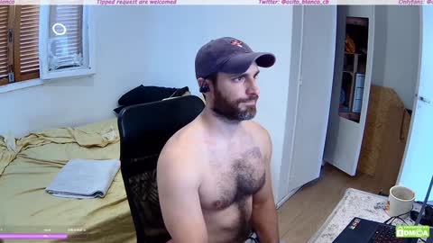 Snapshot of osito_blanco chatting on January 2025 06:32:02 PM Osito Blanco online show from January 2025 06:32:02 PM