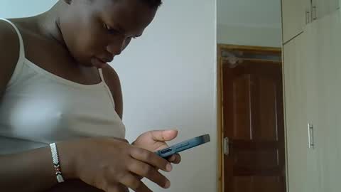 osoprettyebony online show from September 2025 12:19:01 PM