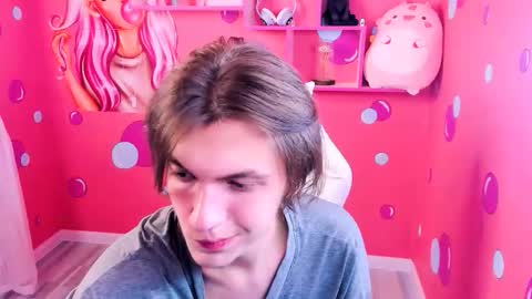 Snapshot of otto_williams chatting on September 2025 03:46:02 PM Otto online show from September 2025 03:46:02 PM