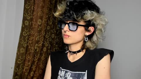 Snapshot of ottoyan_ chatting on December 2024 10:06:01 PM Otto 3 online show from December 2024 10:06:01 PM