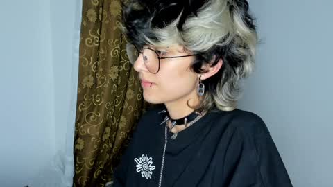 Snapshot of ottoyan_ chatting on December 2024 06:02:02 AM Otto 3 online show from December 2024 06:02:02 AM