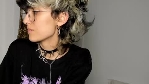 Snapshot of ottoyan_ chatting on December 2024 06:09:01 AM Otto 3 online show from December 2024 06:09:01 AM