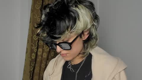 Snapshot of ottoyan_ chatting on December 2024 06:35:01 AM Otto 3 online show from December 2024 06:35:01 AM