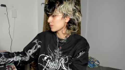 Snapshot of ottoyan_ chatting on January 2025 04:50:01 AM Otto 3 online show from January 2025 04:50:01 AM