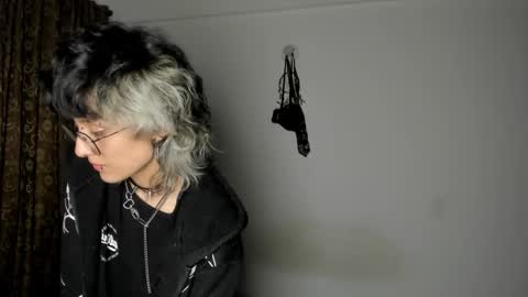 Snapshot of ottoyan_ chatting on February 2025 06:07:02 AM Otto 3 online show from February 2025 06:07:02 AM