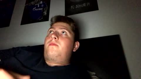 Snapshot of outflayd chatting on November 2025 12:10:01 AM outflayd online show from November 2025 12:10:01 AM