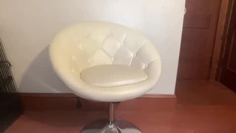 outofhisleague_ online show from November 2025 04:06:01 PM