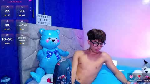 Owen  Independent model  online show from December 2024 09:02:02 AM