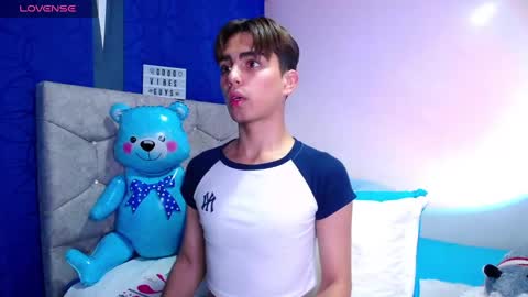 Owen  Independent model  online show from March 2025 01:10:02 PM