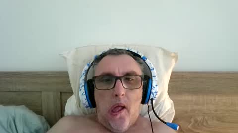 Snapshot of ozzie_male77 chatting on October 2025 05:57:02 AM Brian online show from October 2025 05:57:02 AM