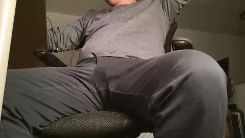 p4geTurner online show from November 2025 02:02:02 AM