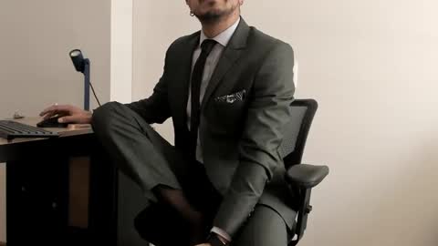 Snapshot of pablo_rincon95 chatting on December 2024 03:37:01 PM pablo rincon95 online show from December 2024 03:37:01 PM