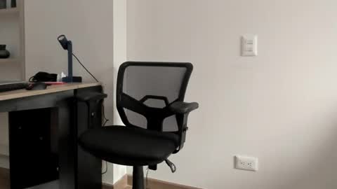 Snapshot of pablo_rincon95 chatting on December 2024 01:49:01 PM pablo rincon95 online show from December 2024 01:49:01 PM