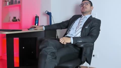 Snapshot of pablo_rincon95 chatting on February 2025 02:42:01 PM pablo rincon95 online show from February 2025 02:42:01 PM