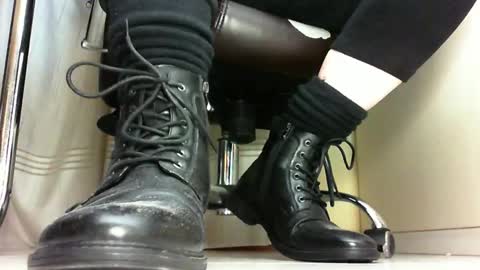 Snapshot of pablomenesssl chatting on March 2025 11:11:01 PM Pablo Meness online show from March 2025 11:11:01 PM