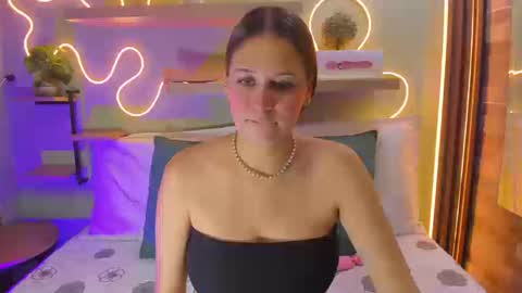 Snapshot of palmer_evans chatting on September 2025 02:16:01 PM P A L M E R online show from September 2025 02:16:01 PM