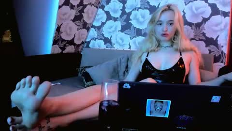 Snapshot of palmer_haze chatting on November 2025 06:08:02 PM palmer_haze online show from November 2025 06:08:02 PM