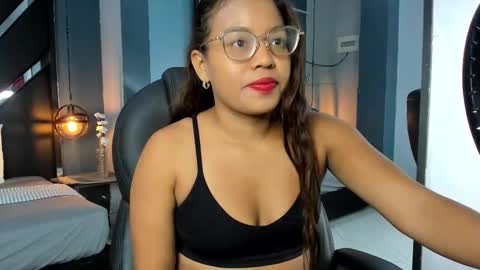 Snapshot of pamela_025 chatting on October 2025 07:07:02 PM Pame online show from October 2025 07:07:02 PM