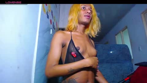 Snapshot of pamela_black_bigcock chatting on October 2025 01:40:02 PM pamela_black_bigcock online show from October 2025 01:40:02 PM