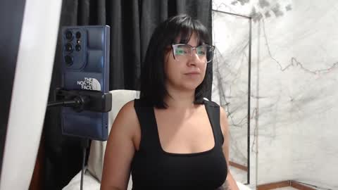 Carolinesworldx online show from October 2025 04:24:01 AM