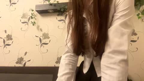 Kate online show from October 2025 09:24:01 PM