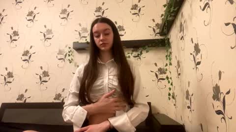 Kate online show from October 2025 09:27:02 PM