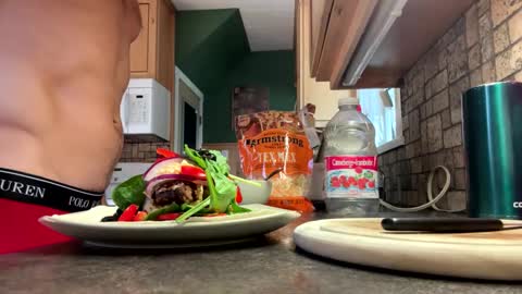 Snapshot of papaboner_foryourpleasure chatting on September 2025 09:16:02 PM PapaBoner online show from September 2025 09:16:02 PM