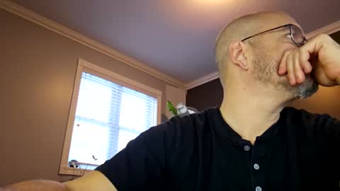 Papi online show from January 2025 12:45:02 PM