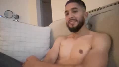 Snapshot of papicubano_guapo23cm chatting on October 2025 06:33:01 AM papicubano_guapo23cm online show from October 2025 06:33:01 AM